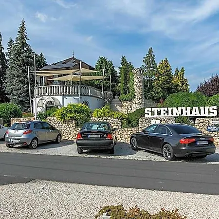 Steinhaus Bed & Breakfast Keszthely