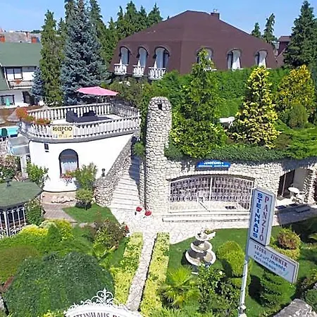Steinhaus 4*