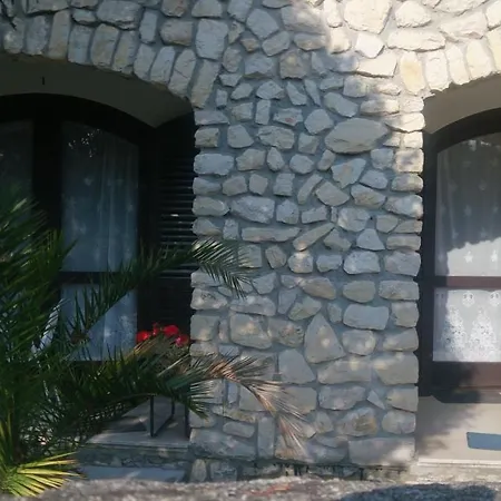 Steinhaus Bed & Breakfast 4*