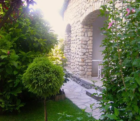 Steinhaus Bed & Breakfast